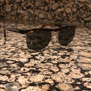 Toms “Locke” Sunglasses EEUC